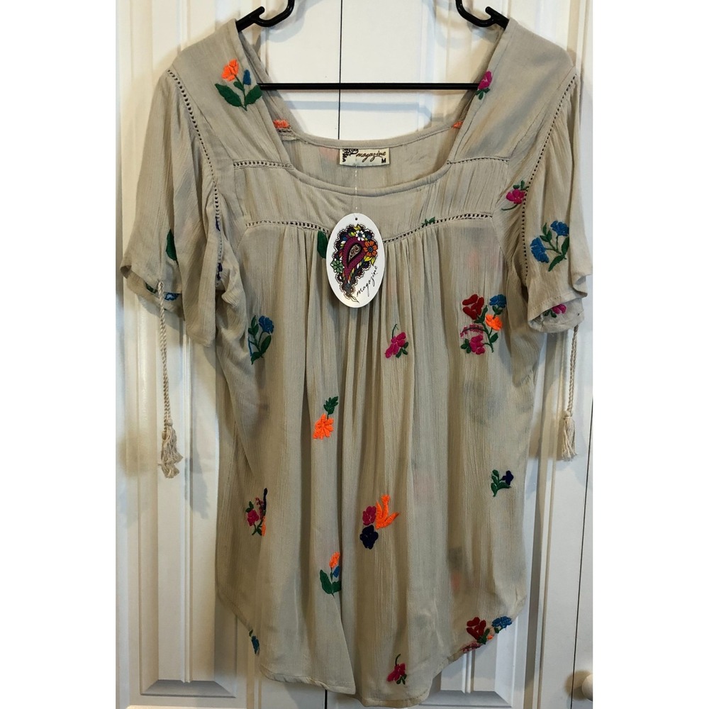 NWT Magazine Embroidered Floral Boho Peasant Top Tunic Gray Gauze Tassel M